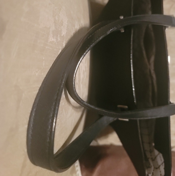 Kate Spade Large Tote - Picture 3 of 8